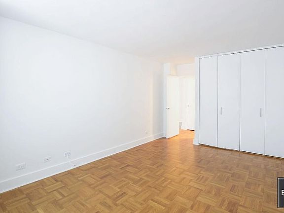 4th image of 340 E 34th St APT 6D