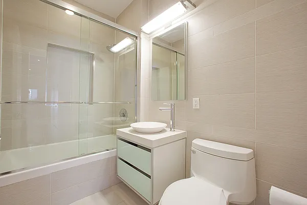 Sold by aptsandlofts.com | media 10