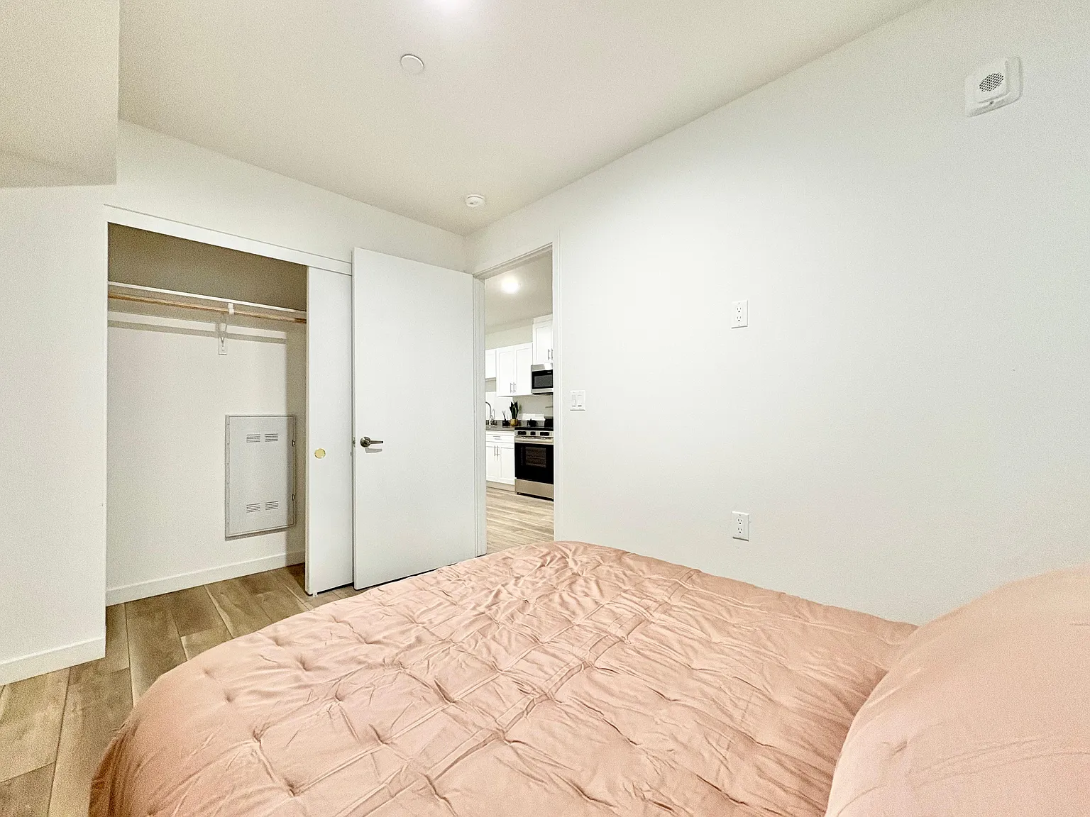 1 bed, 450 sqft, $1,595 — Photo 3
