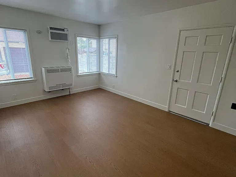 3253 Cattaraugus Ave #3255 — Photo 3