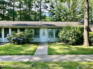 166C Huntington Dr, Lakewood, NJ 08701
