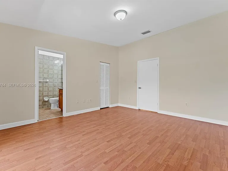 2525 NE 135th St #2525 — Photo 31