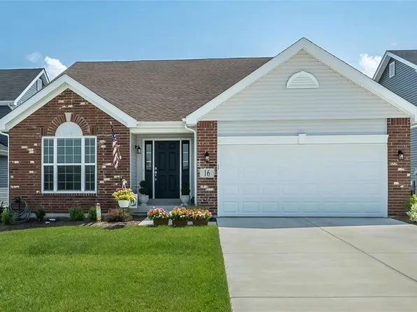 16 Brush Creek Dr, Pacific, MO 63069