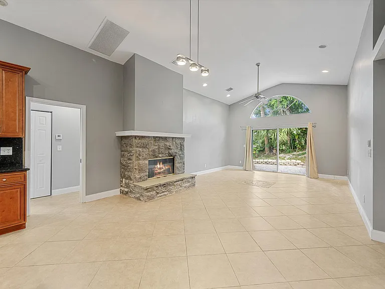 1851 Oak Berry Cir — Photo 7