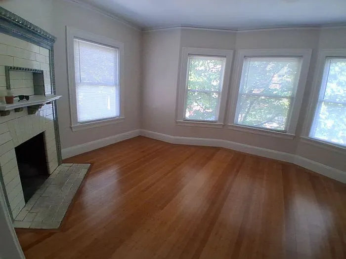 354 Harvard St — Photo 8