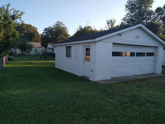 large 2.5 car garage