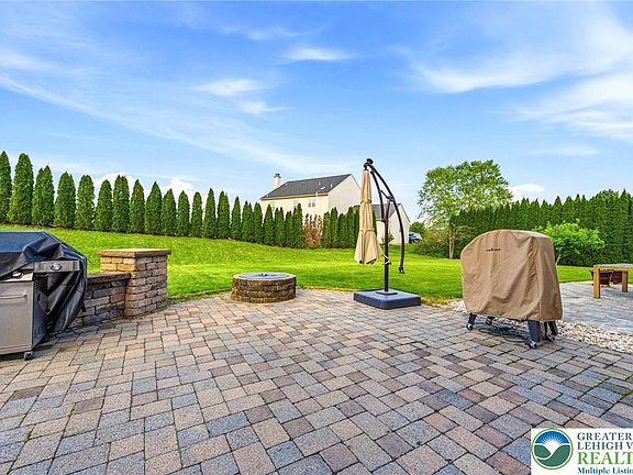 5th image of 2066 Rolling Meadow Dr