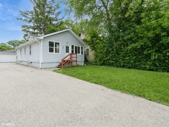 215 Glenwood Dr, Round Lake Beach, IL 60073