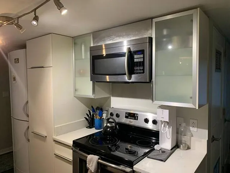 25 N St NW #B — Photo 9
