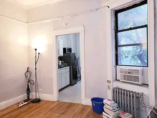 Rented by Signature Property Realty | media 10