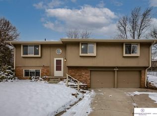 14477 Krug Cir, Omaha, NE 68144