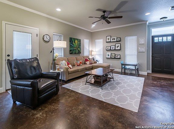 5th image of 2058 Cotton Blvd