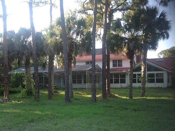 3rd image of 5095 Laguna Vista Dr