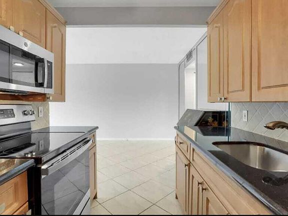 2nd image of 2053 Cornwall C