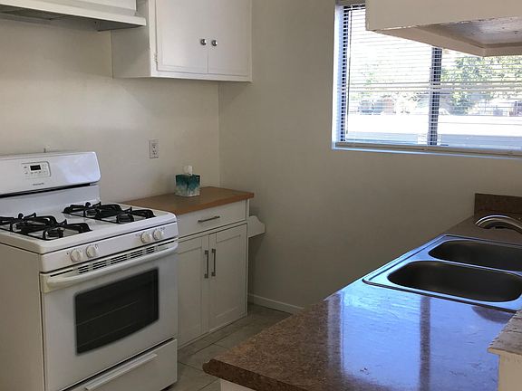 4th image of 319 W Mariposa Ave #D