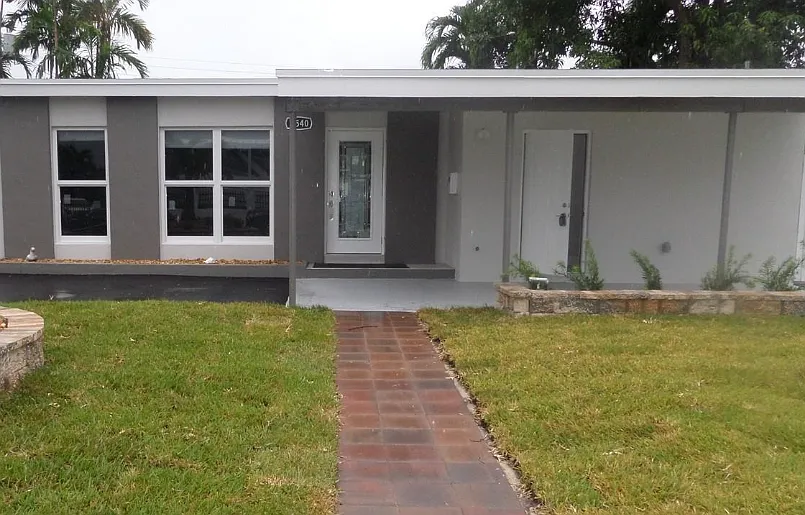 3 bed, 2.0 bath, 1250 sqft, $3,500 — Photo 1