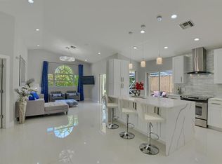 16457 Del Palacio Ct, Delray Beach, FL 33484