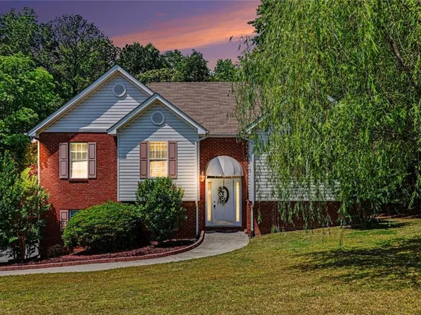 130 Orchard Way SE, Calhoun, GA 30701