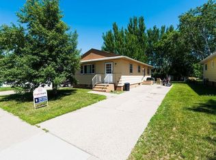 707 S 17th St, Bismarck, ND 58504