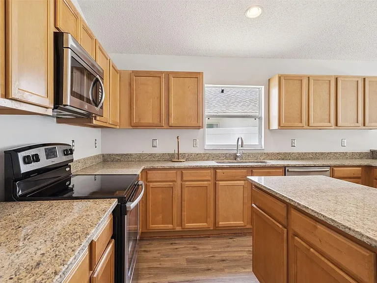 622 Delancey Dr — Photo 7