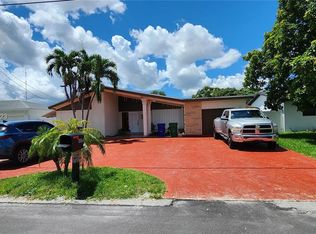 6632 Evergreen Dr, Hollywood, FL 33023