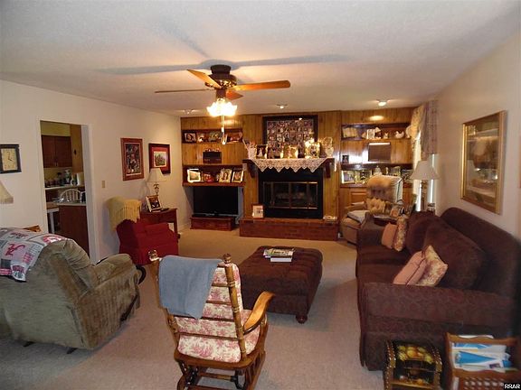 3rd image of 1512 Julie St