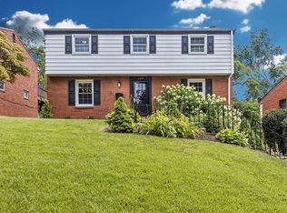 925 Lovingston Dr, Pittsburgh, PA 15216