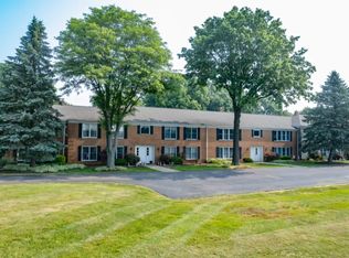 Bobolink Manor Apartments, North Canton, OH 44720