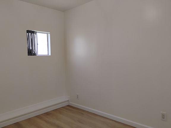 5th image of 336 Taldan Ave #1