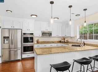 1060 Green Point Ct, Concord, CA 94521