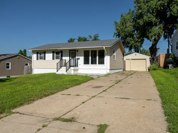 3314 S 122nd St, Omaha, NE 68144