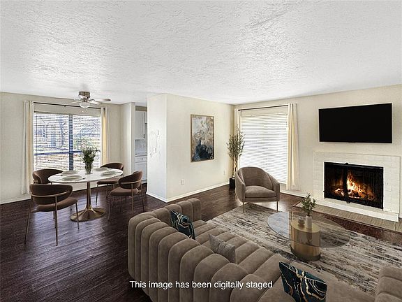 2nd image of 804 Cardinal Creek Blvd APT A