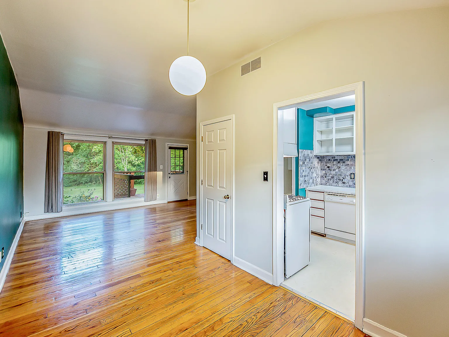 1 bed, 1.0 bath, 614 sqft, $1,800 — Photo 4