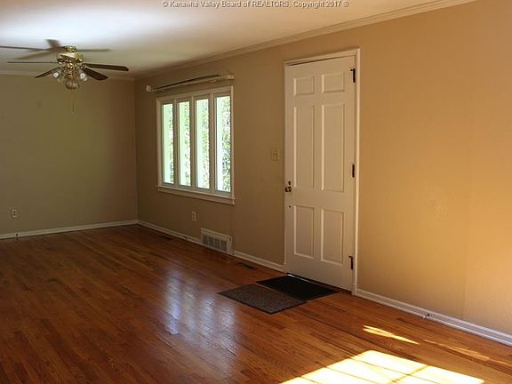 5th image of 1015 Dominion Way