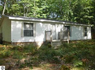 149 Hills Cir, Leroy, MI 49655