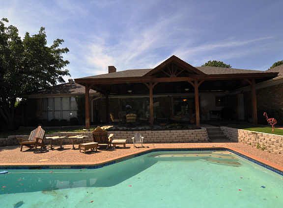 3rd image of 607 Westway Dr
