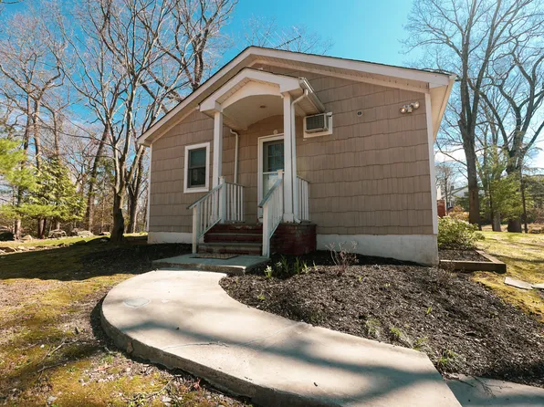 109 Vista Ter S #B, Mahopac, NY 10541