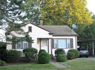 856 Allen St, Dartmouth, MA 02747