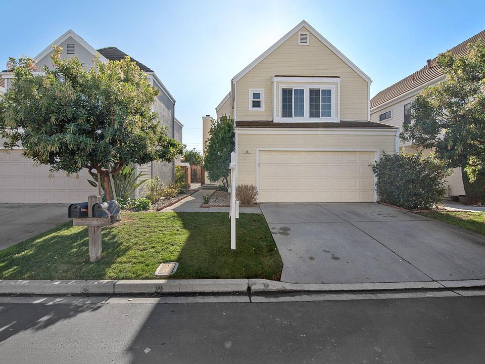 1st image of 464 Glenmoor Cir