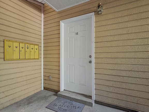 2nd image of 1216 Waterside Cv APT 12