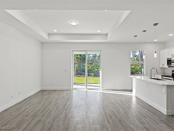 3rd image of 6046 Latimer Ave