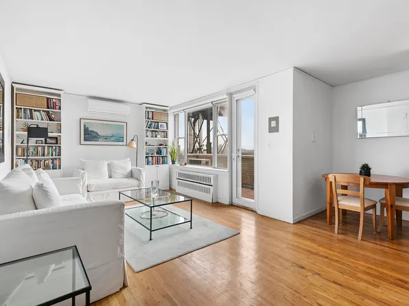 789 West End Avenue image 6 of 16