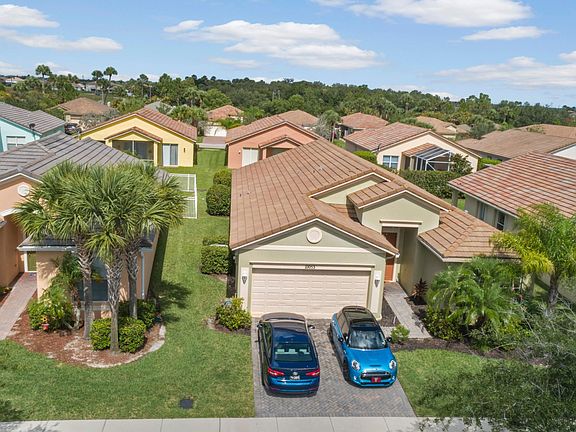 2nd image of 10053 SW Glenbrook Dr
