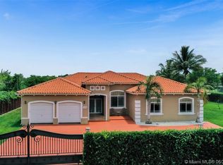 15490 SW 230th St, Miami, FL 33170