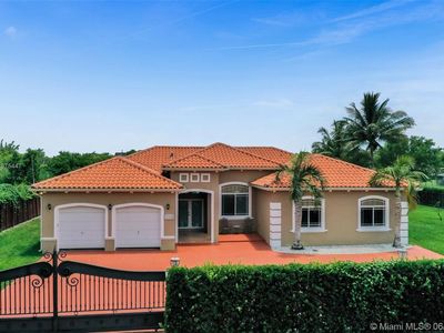 15490 SW 230th St, Miami, FL, 33170