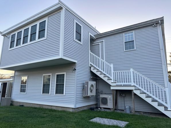 208 Wareham Rd