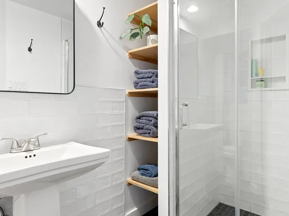 515 10th Street image 5 of 7