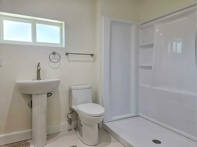 7316 NE Waldo Rd — Photo 10