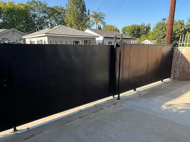 5957 Vanalden Ave — Photo 13