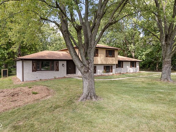 3rd image of 3410 Gravelie Dr